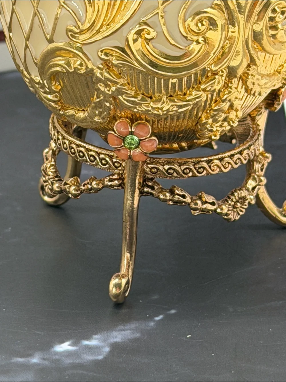 Joan Rivers Imperial Treasures II Musical Palace Egg COA Box Works QVC
